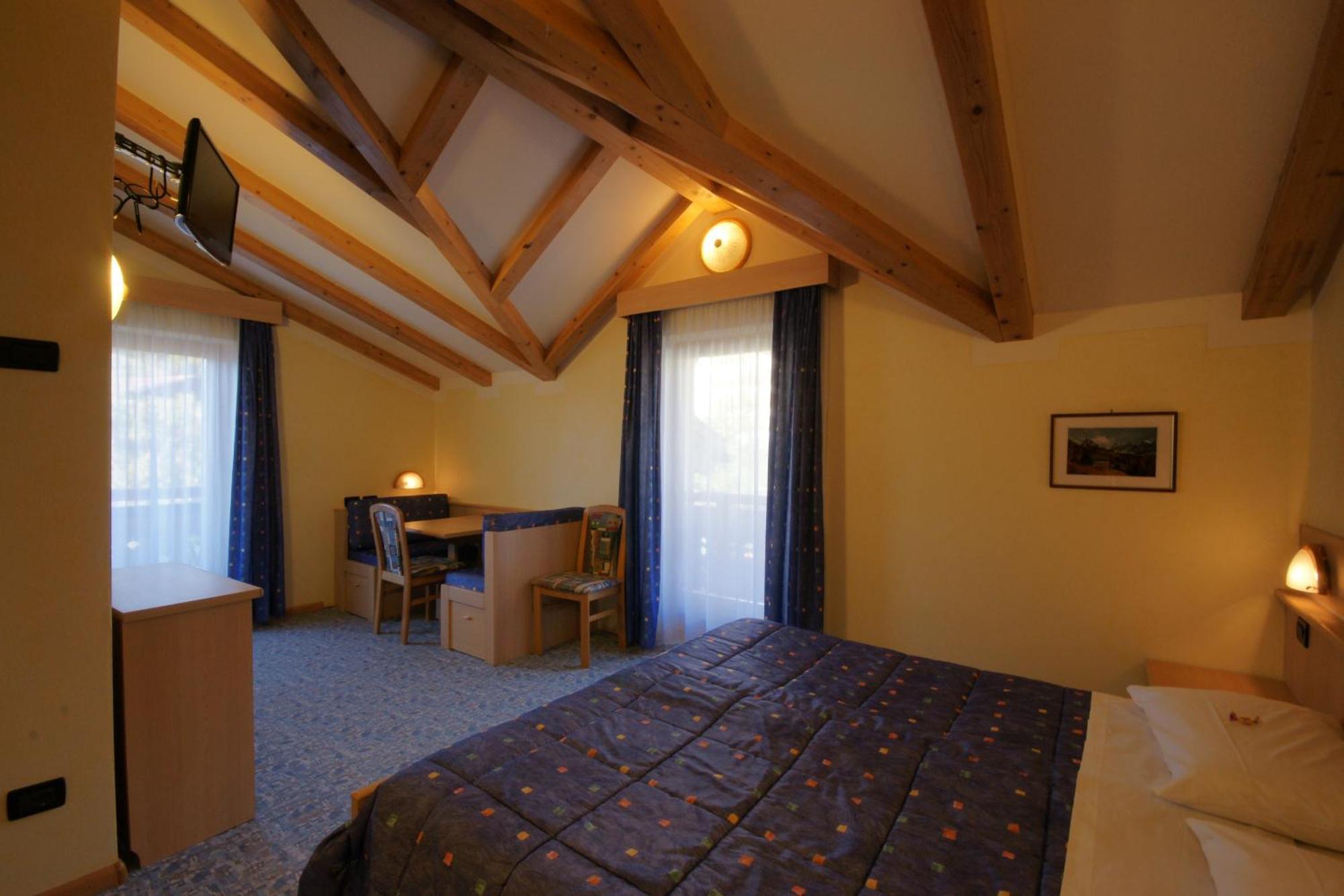 Berg Hotel Latemar Spitze Віго-ді-Фасса Екстер'єр фото
