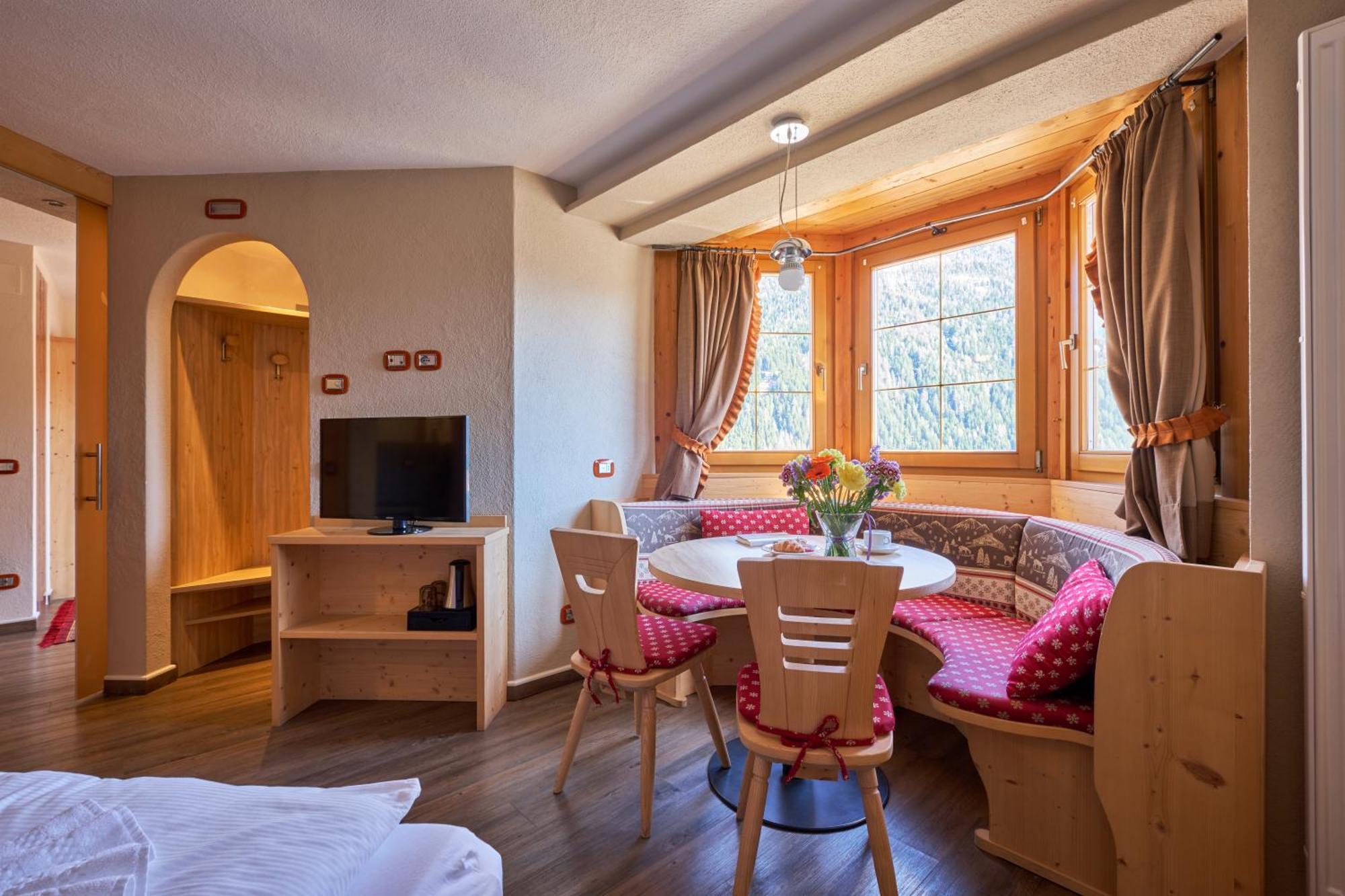 Berg Hotel Latemar Spitze Віго-ді-Фасса Екстер'єр фото